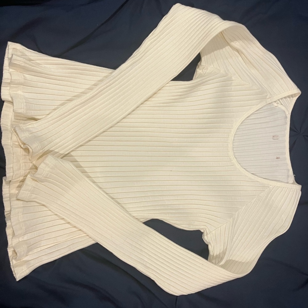 White ribbed long sleeve shirt